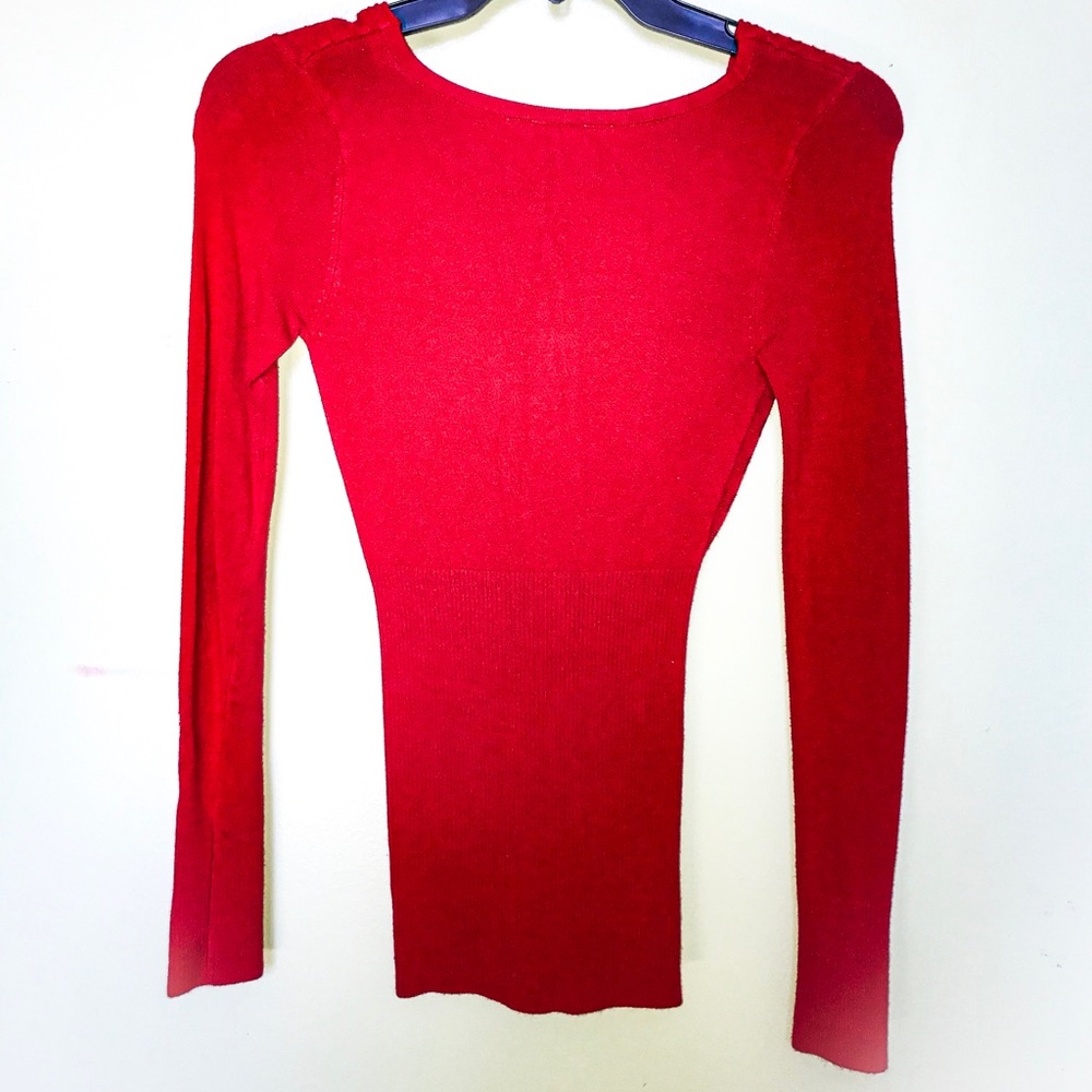 Red fitted top